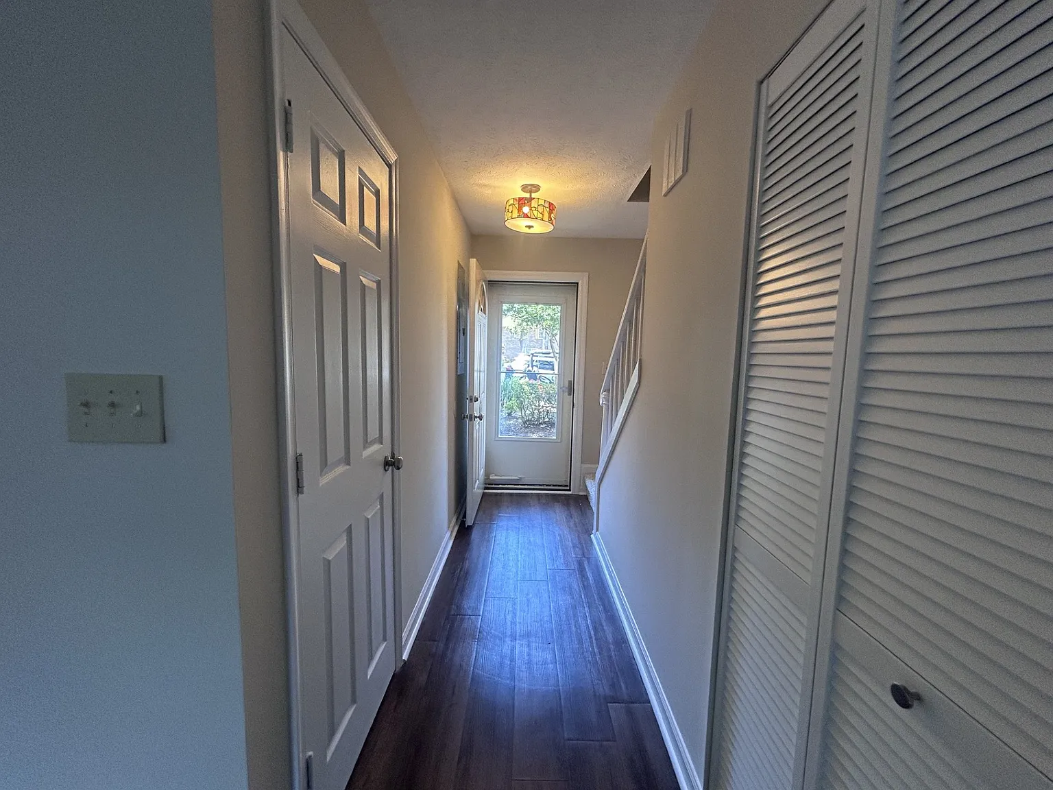 3 bed, 2.5 bath, 1351 sqft, $1,999 — Photo 4