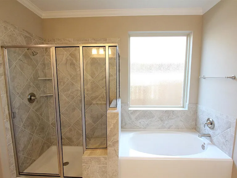 22210 Buttercup Fields Trl — Photo 6