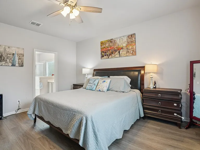 8915 Portobello Way — Photo 36