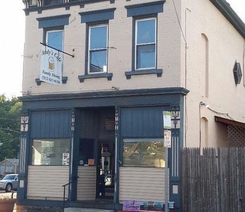 2nd image of 7201 Vine St