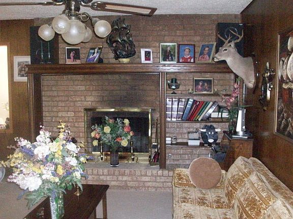 3rd image of 4606 Bowie Dr
