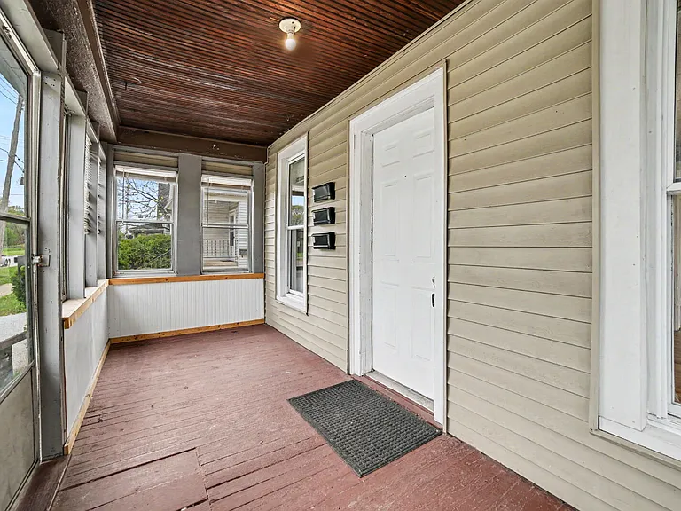 2634 N Michigan Ave #1 — Photo 4