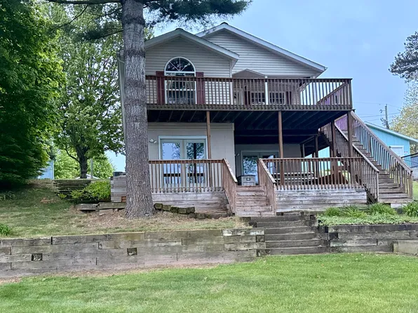 2055 N White Birch Dr, Mears, MI 49436