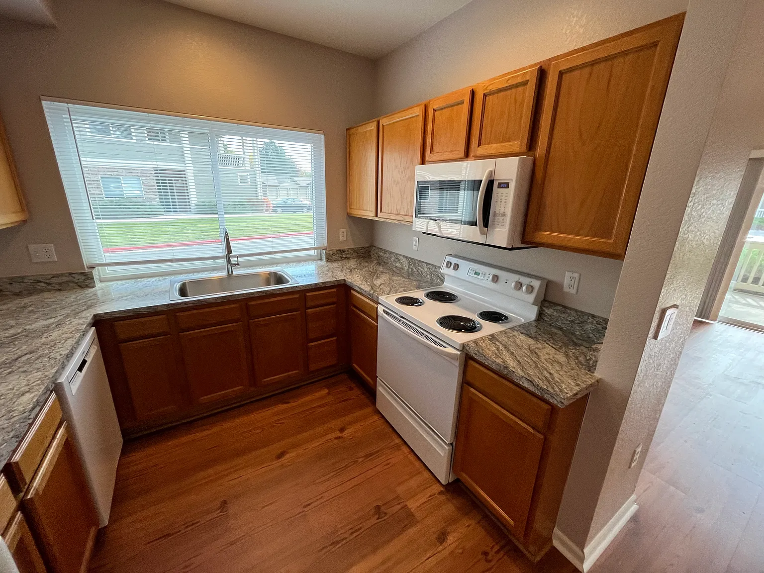 5225 White Willow Dr — Photo 3