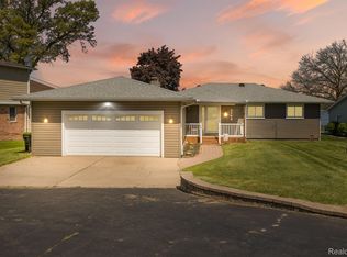 2749 Maple Rdg, Highland, MI 48356