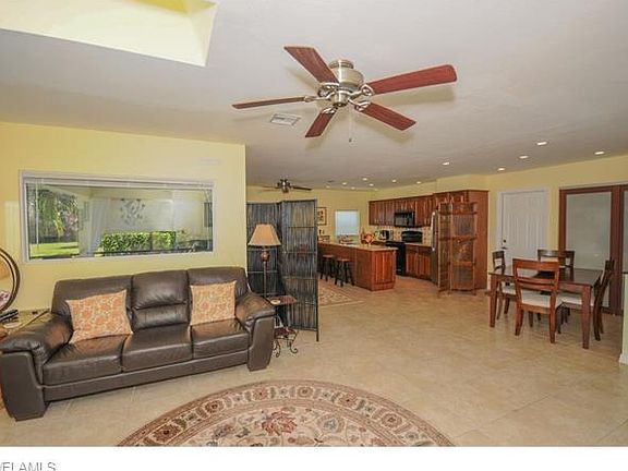 4th image of 3674 Tomlinson St