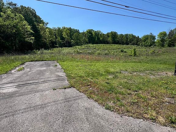 4th image of 2143 Highway 411