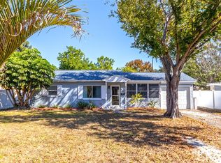1725 Bradshaw Ln N, Saint Petersburg, FL 33710