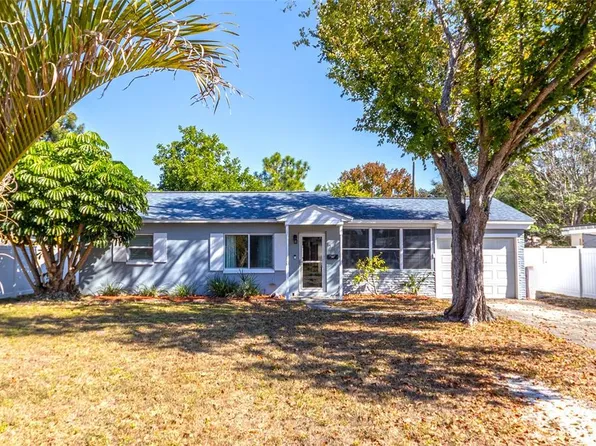 1725 Bradshaw Ln N, Saint Petersburg, FL 33710