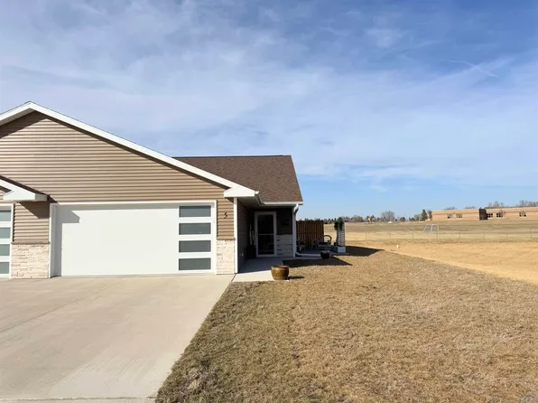 1821 W 6th St #5, Storm Lake, IA 50588