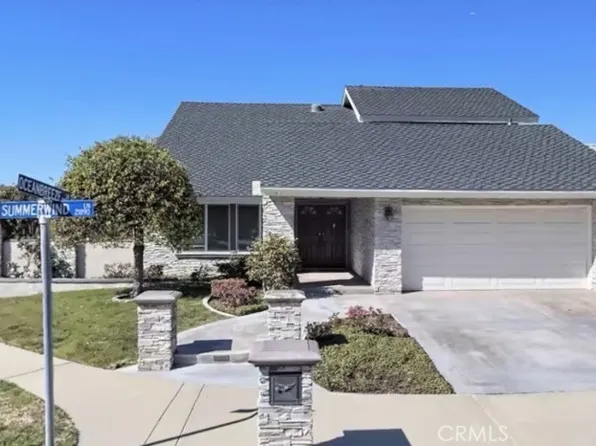 21891 Summerwind Ln, Huntington Beach, CA 92646