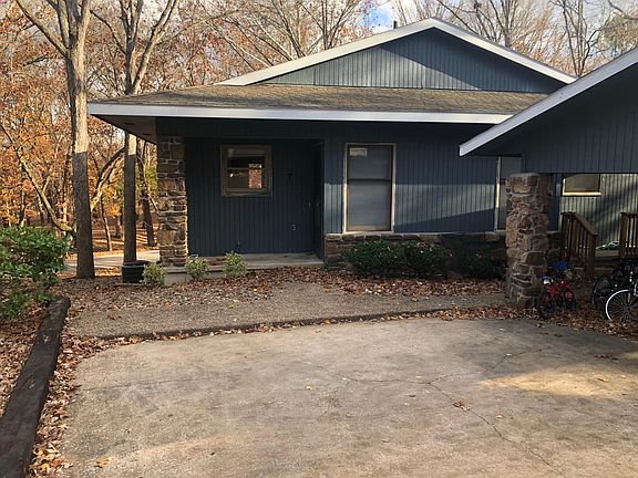Freshly painted exterior. All yard maintenance managed by homeowner
