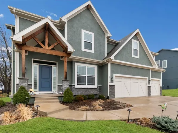 8820 NE 94th St, Kansas City, MO 64157