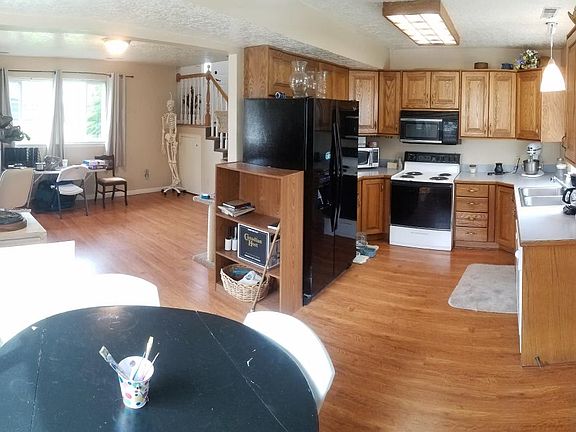 4th image of 1793 Garden Dr