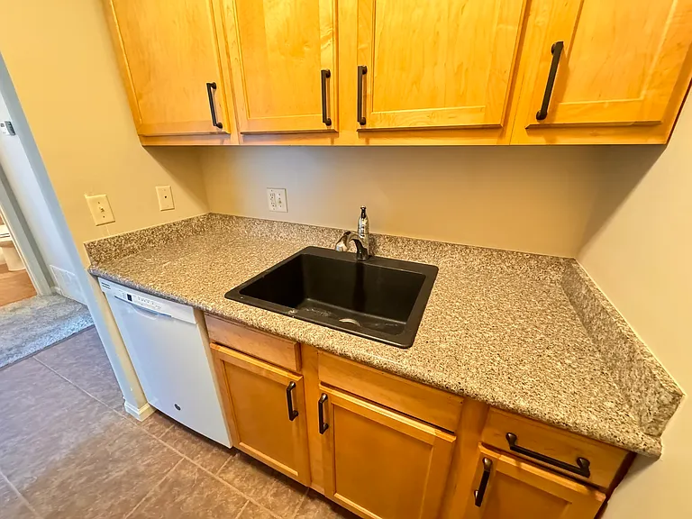 2026 J St #8 — Photo 2