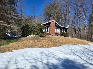 201 Lancelot Ln, Becket, MA 01223