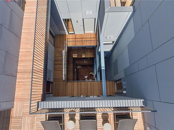 5th image of 221 Chartres St #205