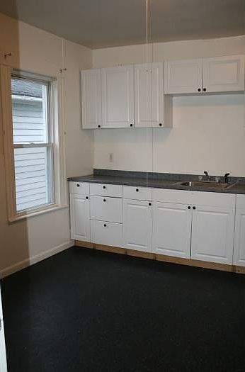 2nd image of 172 Parrott Ave #2