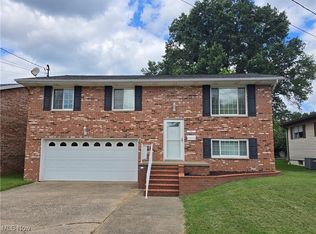 201 36th St, Vienna, WV 26105