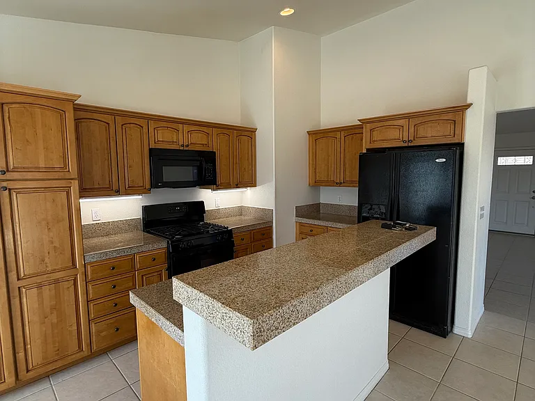 62221 Crestview Dr — Photo 27