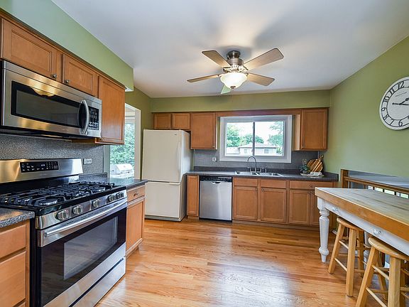 5th image of 1174 Kent Ct