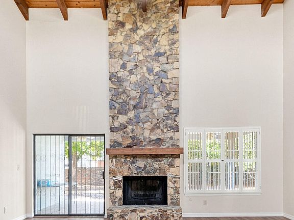 3rd image of 4956 Vista Grande Cir