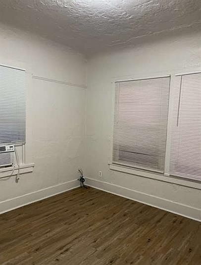 1st image of 436 E Oak St APT E