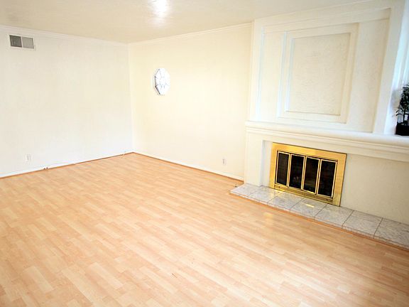 2nd image of 423 E Michelle St