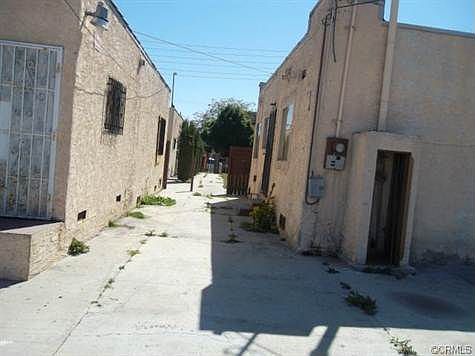 5th image of 9015 S Central Ave