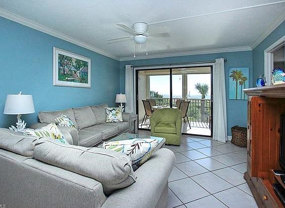 5th image of 527 E Gulf Dr Unit 102