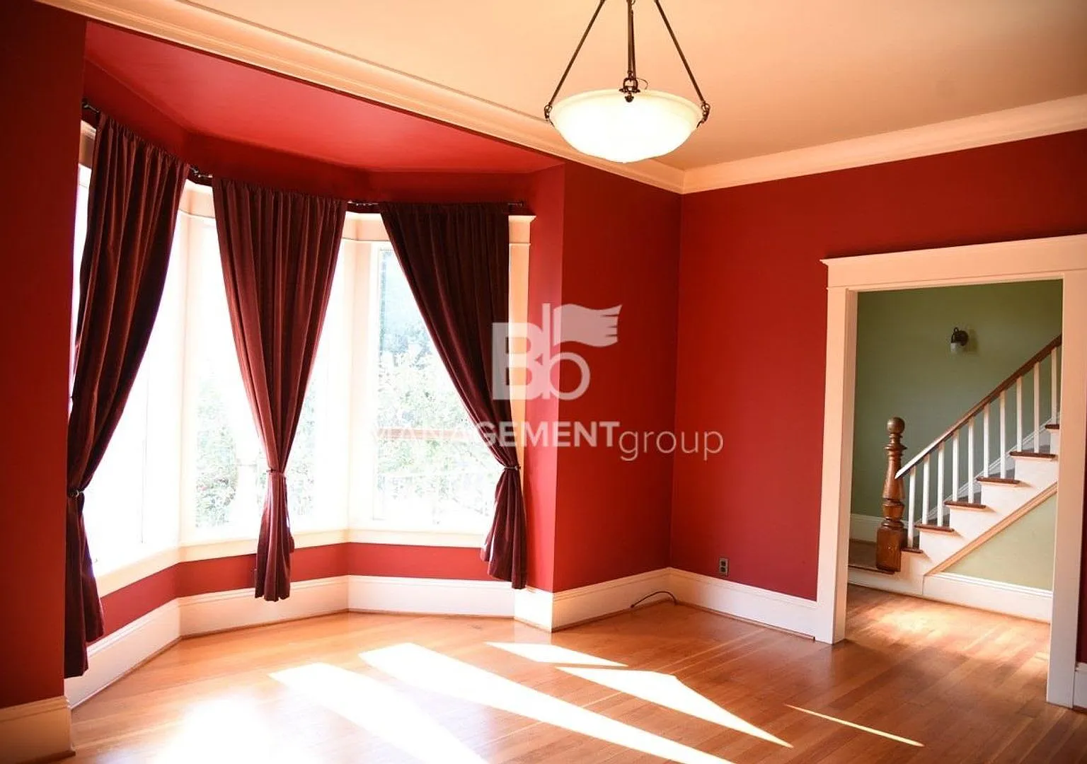 Close in SE Portland/Brooklyn Neighborhood Loaded with Old World Charm! — Photo 4