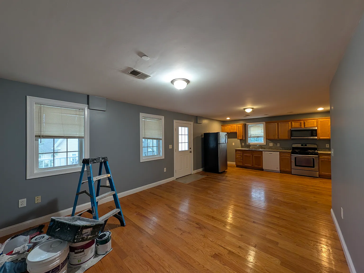 3 bed, 1845 sqft, $3,000 — Photo 2