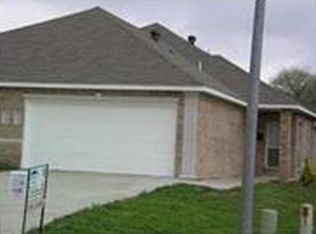 712 Kingston Dr, Grand Prairie, TX 75051