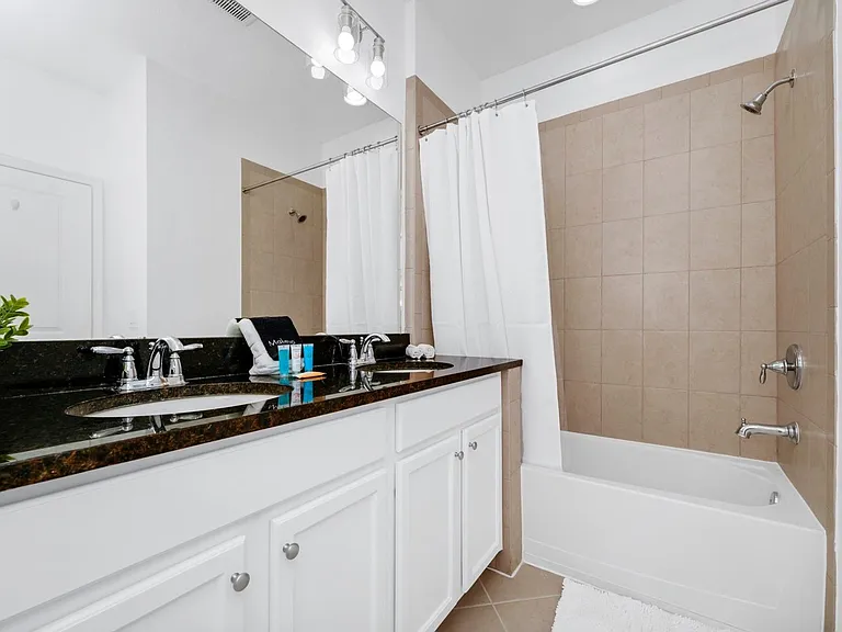 302 Captiva Dr — Photo 28