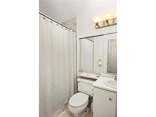 Rented by Keller Williams NYC | media 62