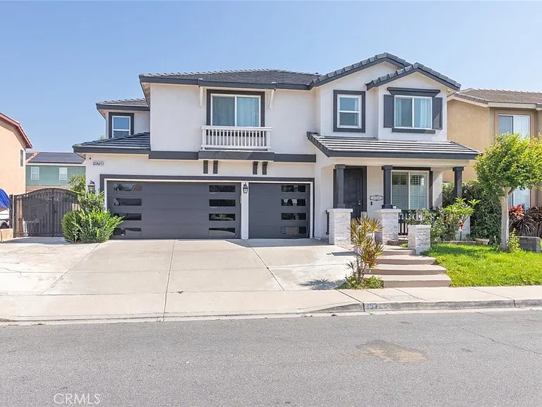 15736 Home Ct — Photo 1
