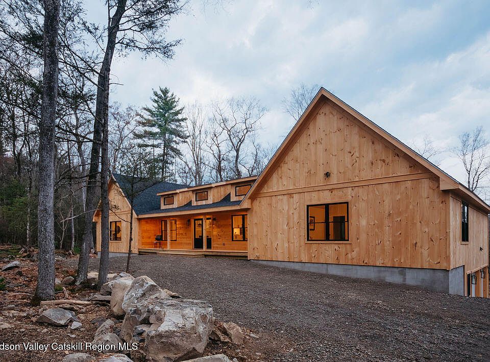 1st image of 250 Cherry Hill Road