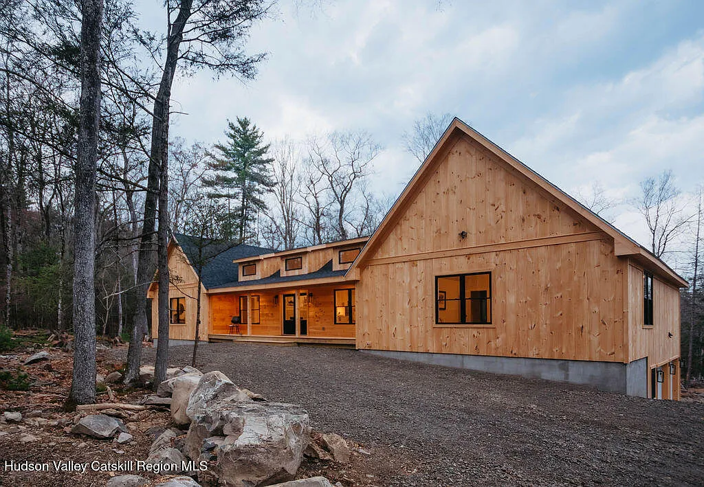 250 Cherry Hill Road photo 1