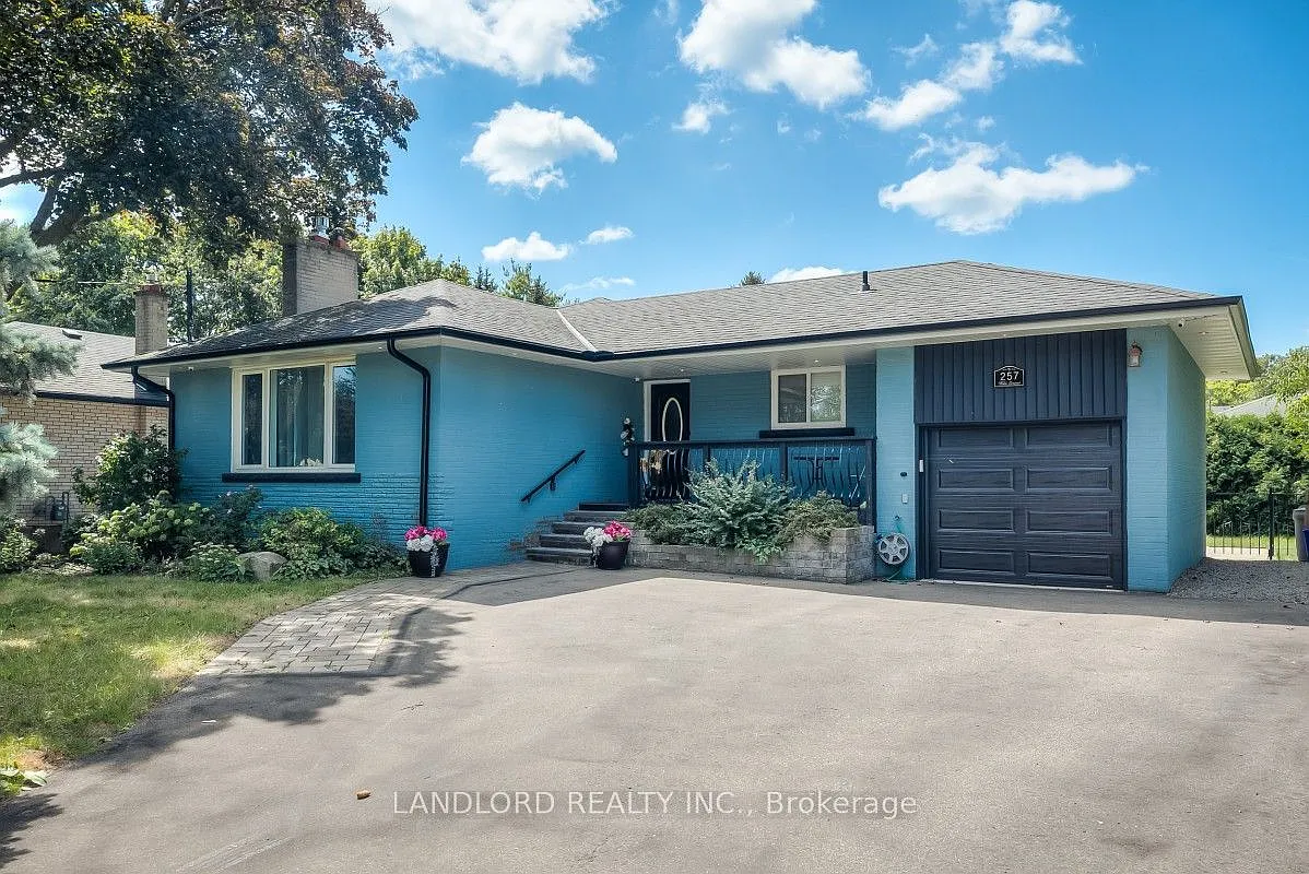 2 bed, $3,200 — Photo 1