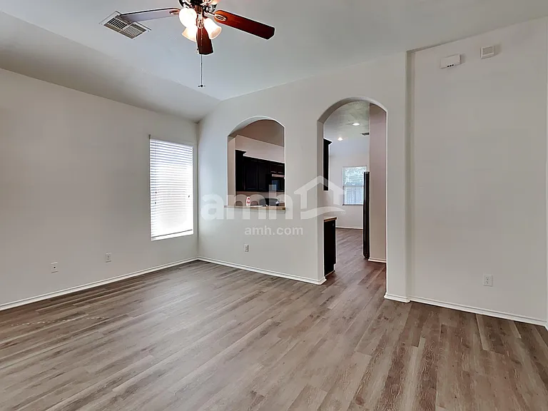 10016 Sterling Place Dr — Photo 6
