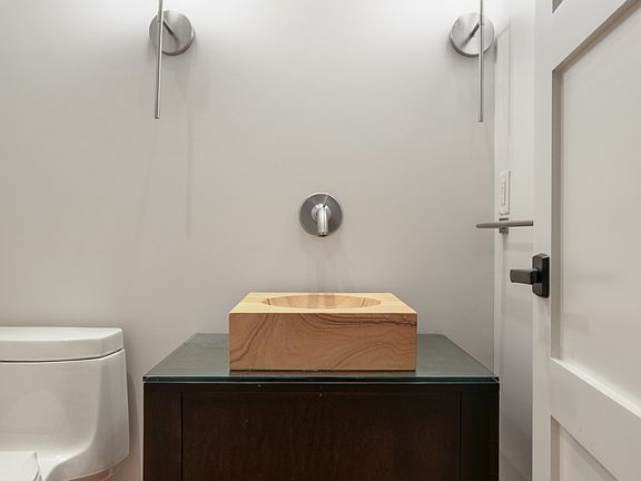 24th image of this home