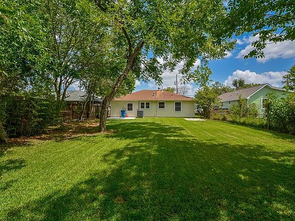 4th image of 1208 Avenue I