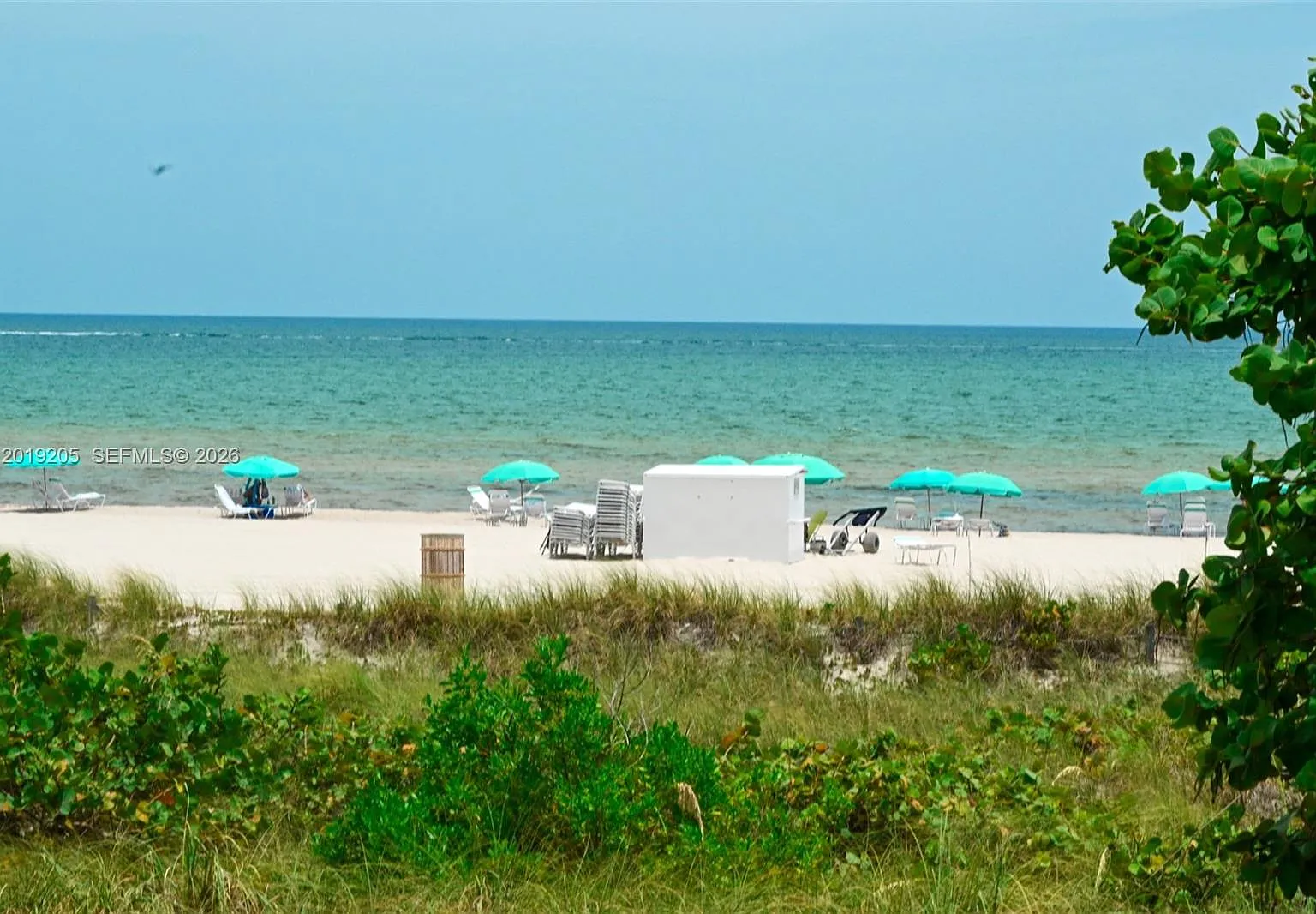 Arlen Beach Condo — Photo 1