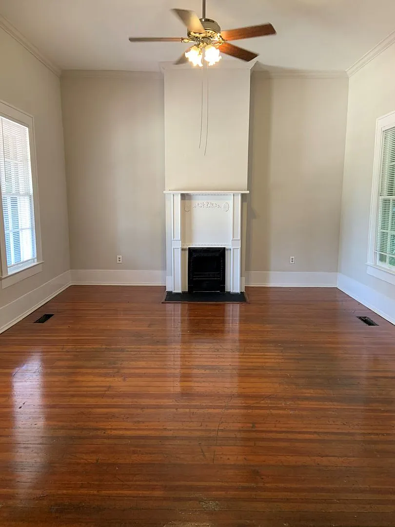 4 Bedroom/2 bathroom Unit of a Duplex Available August 2027 — Photo 2