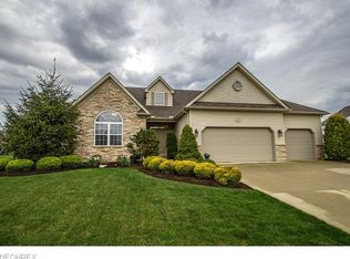 31911 Pondside Dr, Avon Lake, OH 44012