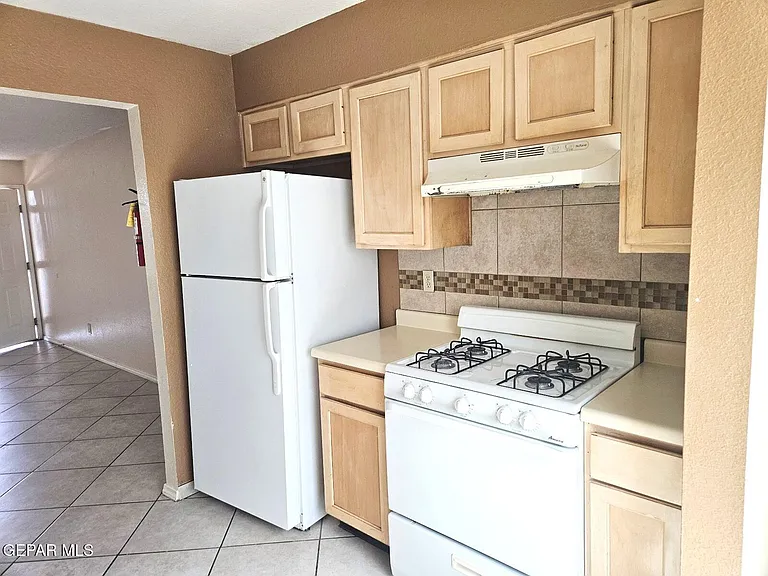 592 Bartlett Dr #301 — Photo 6
