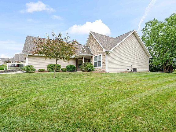 3rd image of 2097 W Arbor Ridge Way