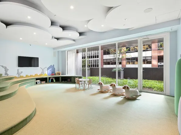 135 West 52nd Street 40A image 32 of 32