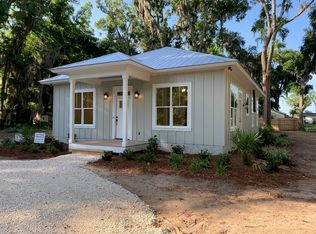 1105 Congress St, Darien, GA 31305