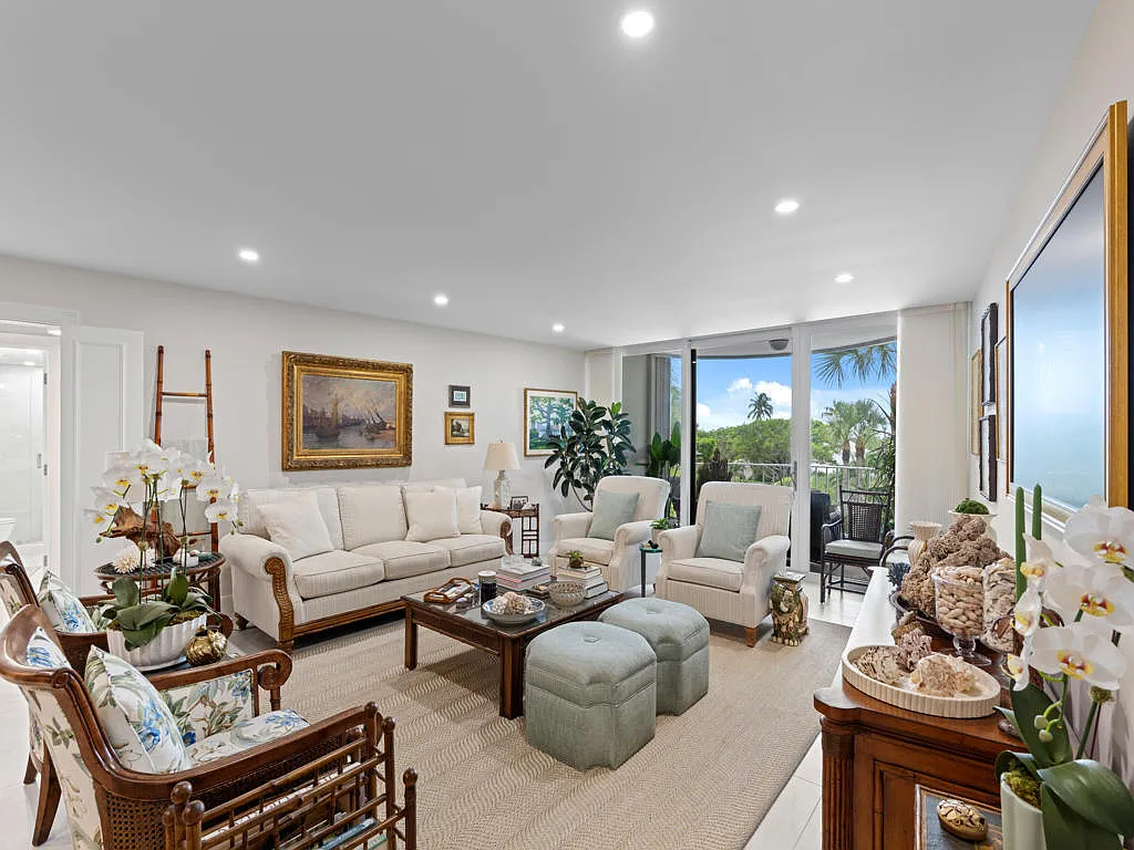 2295 S Ocean Blvd — Photo 4
